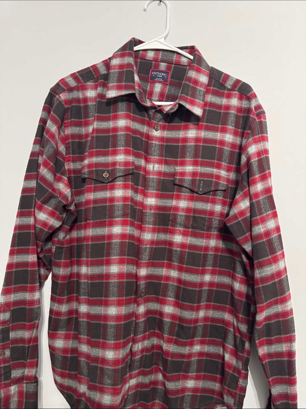 UNTUCKit Men's Red and Gray Plaid Button-Down Shirt flannel like